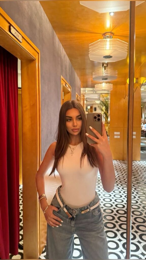 Esenyurt Escort Ceren Sonbahar Gibi Sicakligiyla Tutkulu Anal ve Oral Seanslar Sunan 4