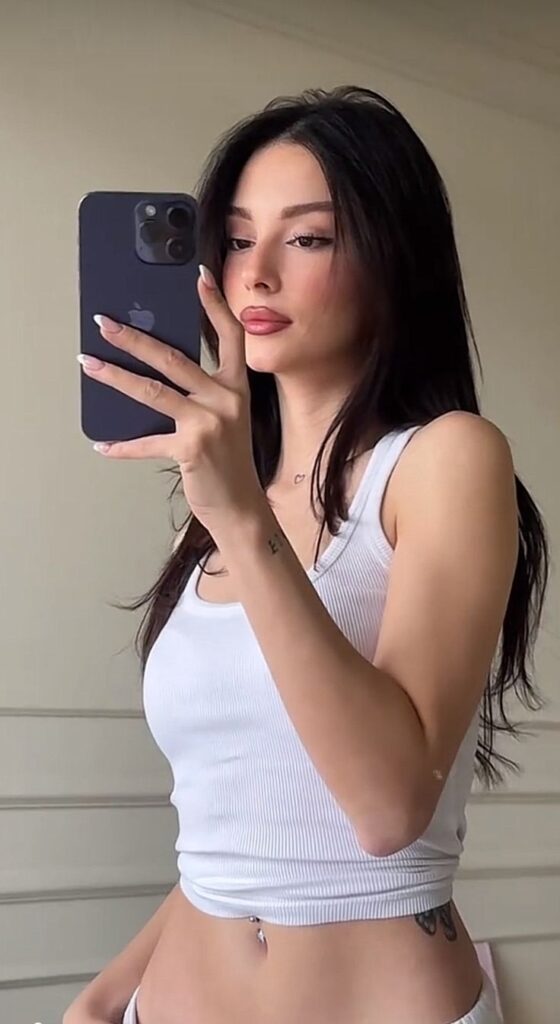 Maltepe Escort Olgun Sarisin Cemre Tutkulu Cazibeli Seans 1
